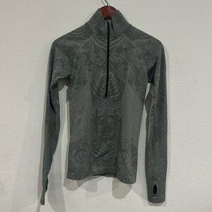 Lululemon Women Swiftly Tech long Sleeves Top Size 6